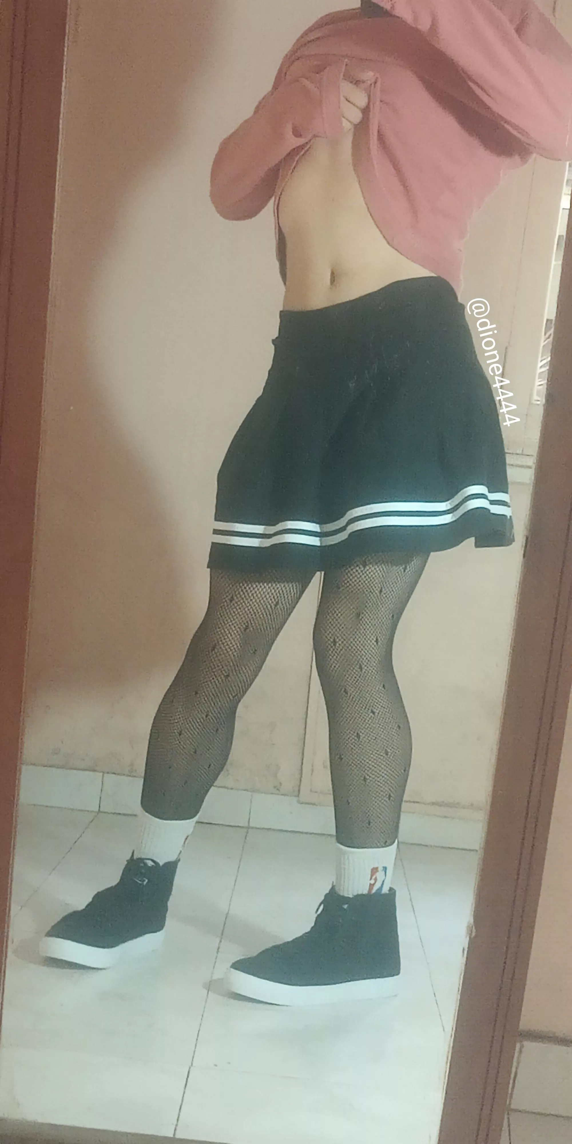 Hi,i am new,belly :3