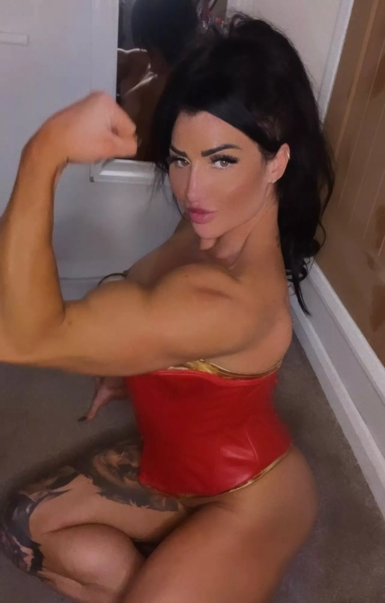 Hope you dont tell anyone that Im the superwoman