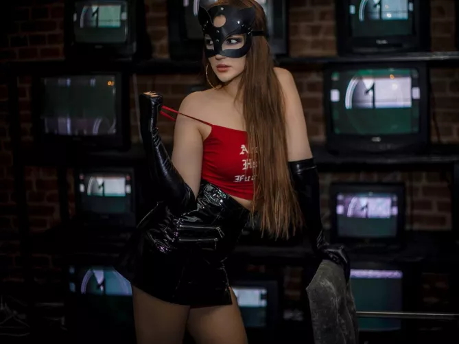 i know i'm the best girl in leather