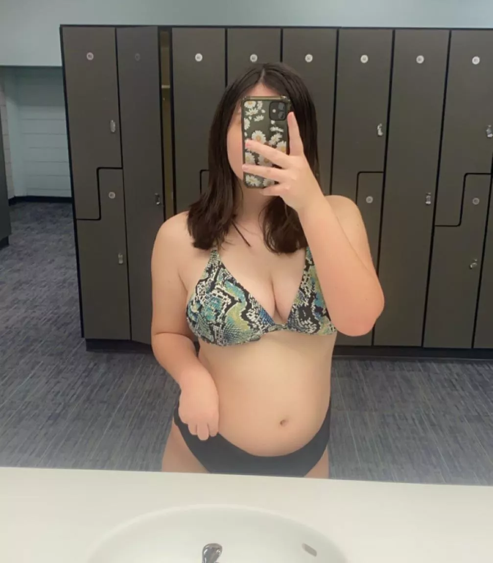 I need a new bikini - any suggestions on color?