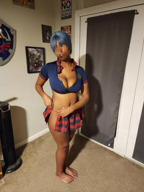 I wasn't sure about posting this because it's too small and doesn't zip up right! Maybe I should of worn panties