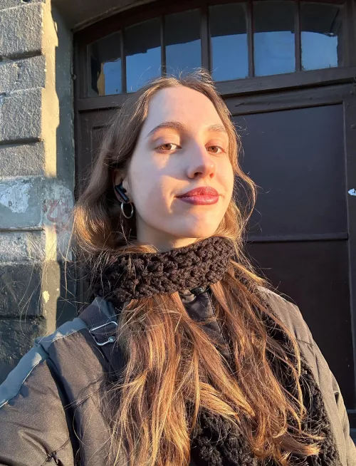 I'm walking and I think that I wouldn't mind if you tore my bra