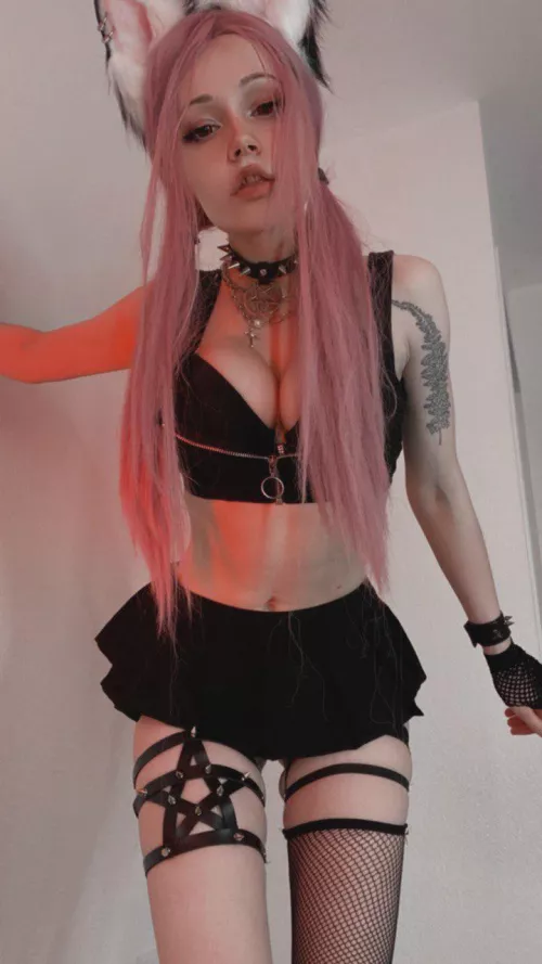 Is my style of dress your type?