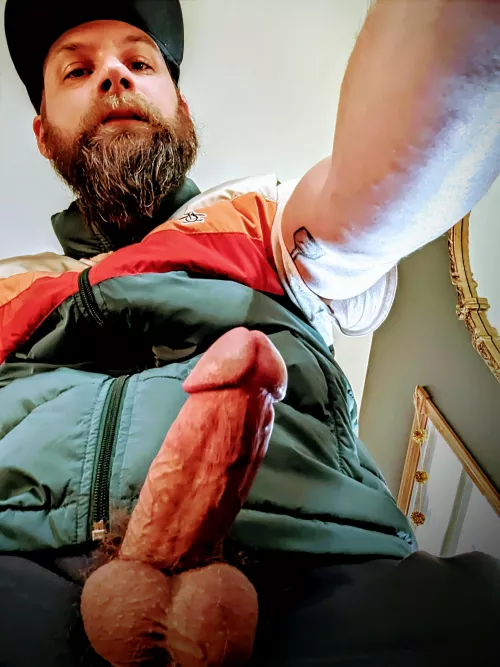 Just a guy looking for a good time.