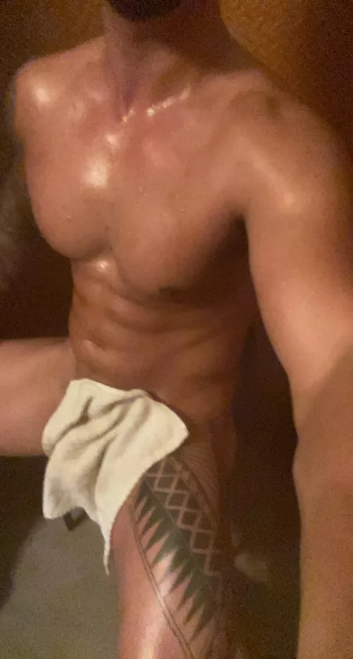 [M] what do you think? when im in the sauna (M)