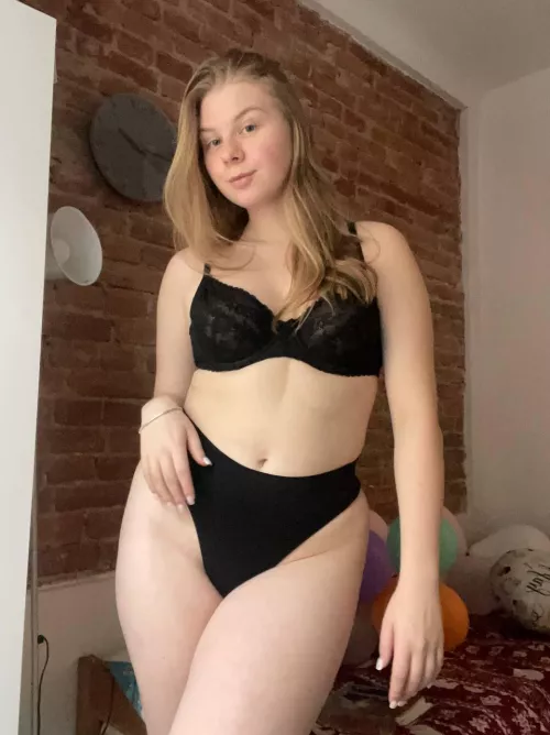 My curves for your pleasure here now