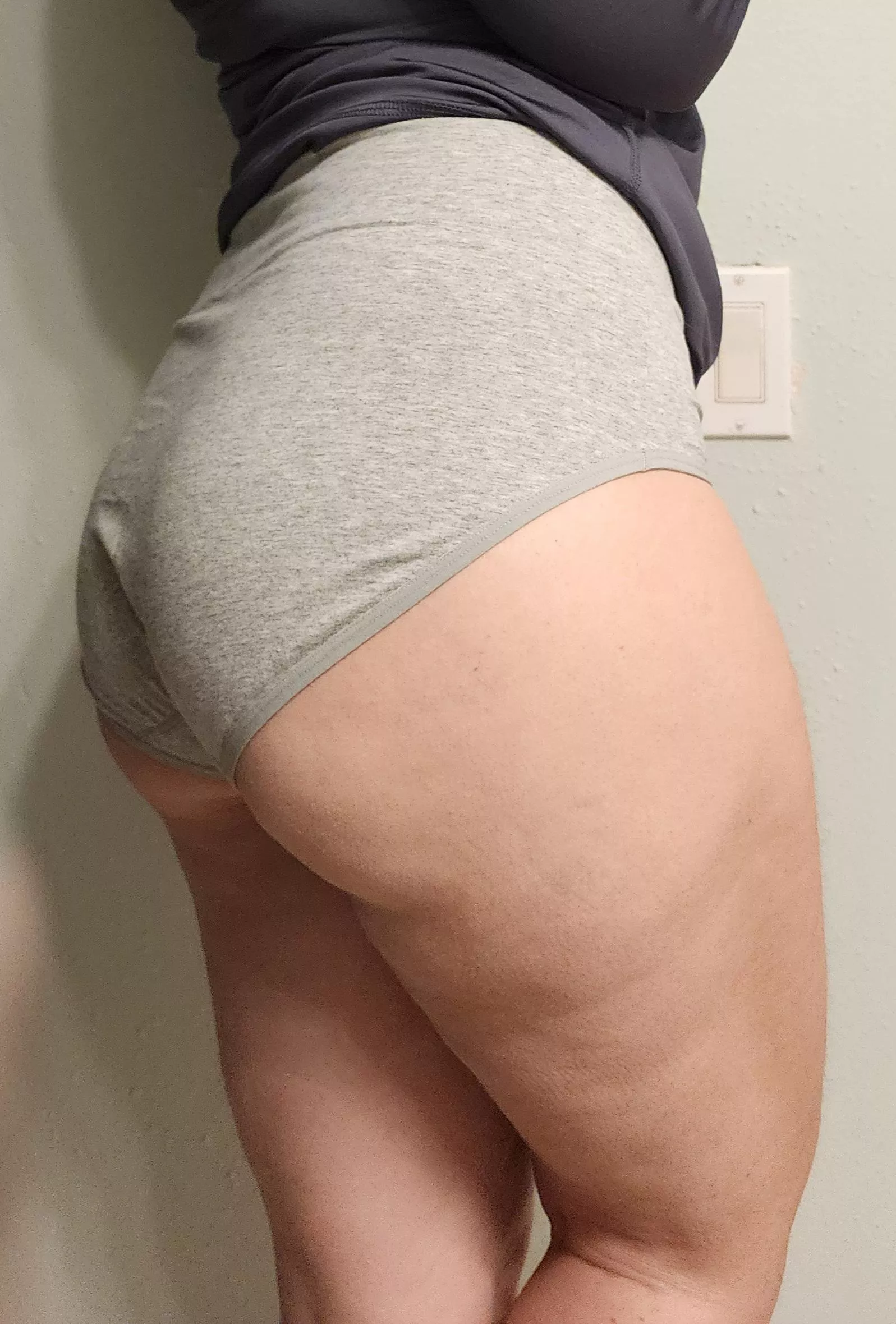 My fullback high rise grey panties 🥰