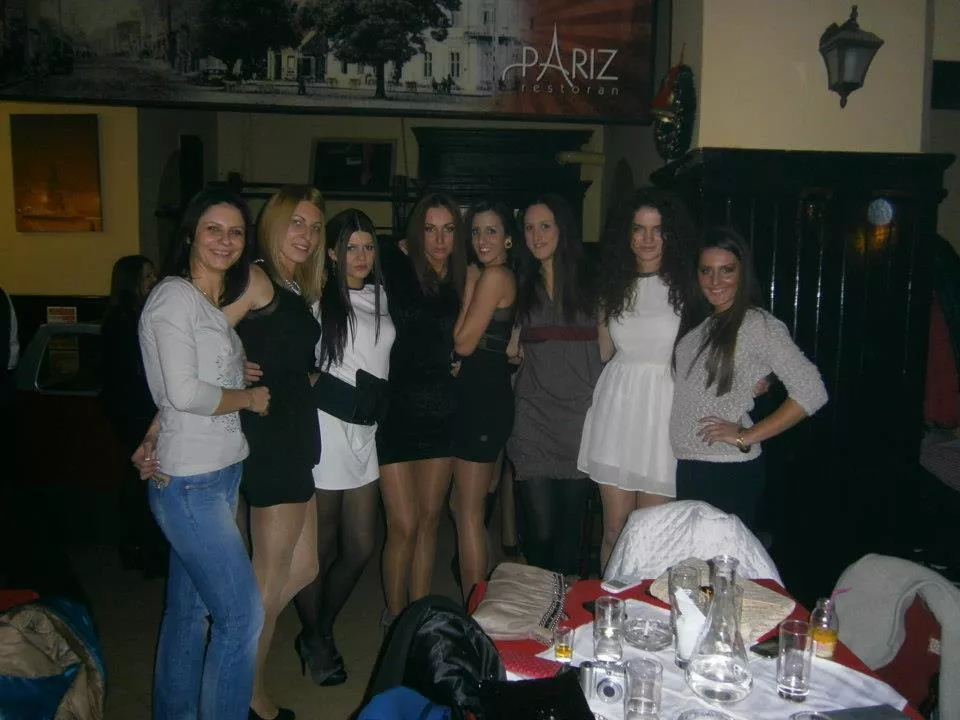 Rank restaurant girls