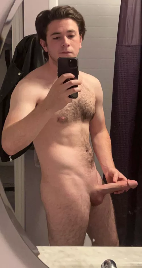 Really need some cute twink impaled on this thing