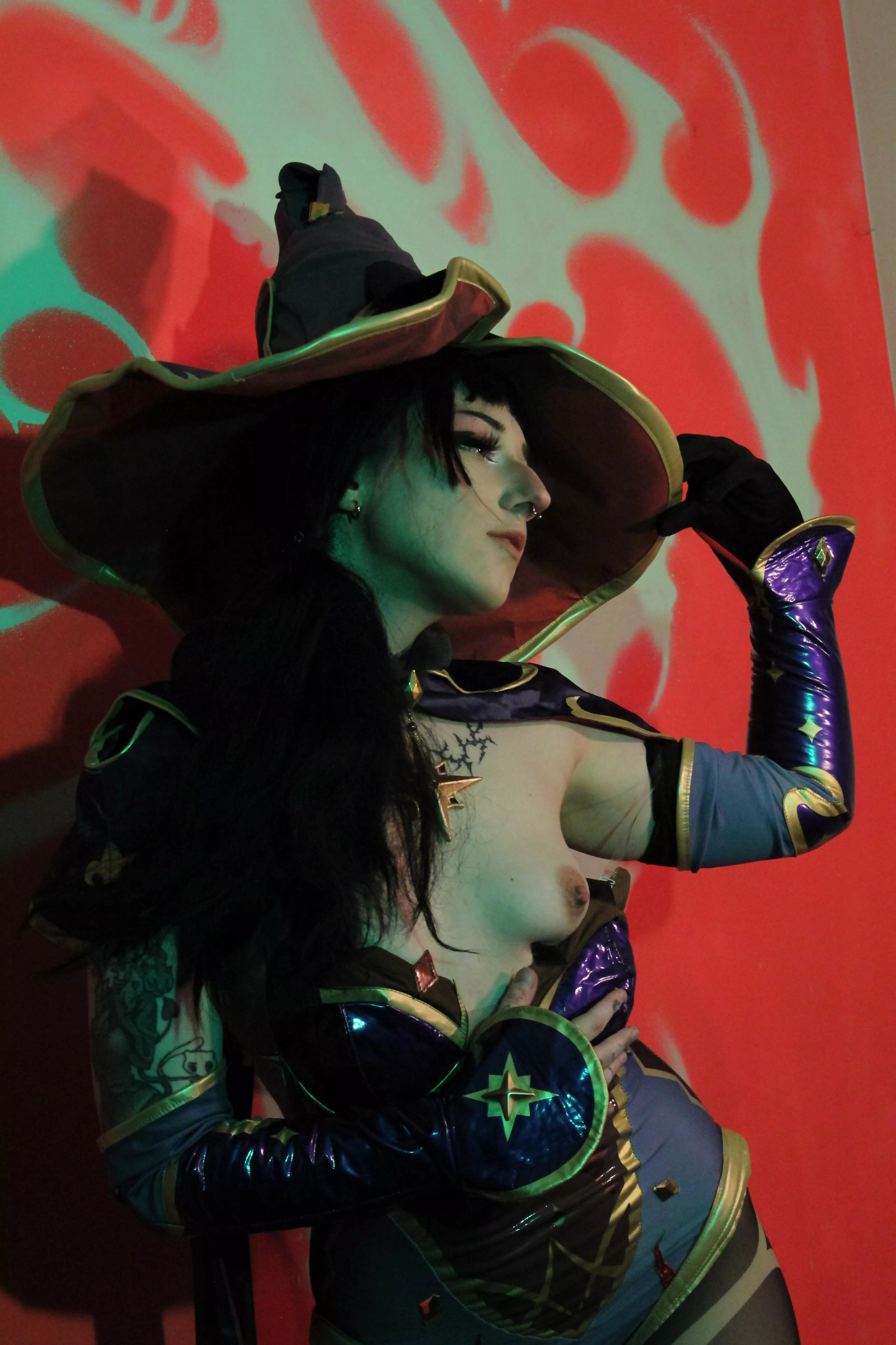 Since y’all liked my Mona cosplay and complimented my titts - here’s more uncensored;3