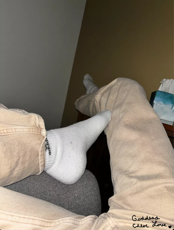 the weekend is almost here l0ser [F]23