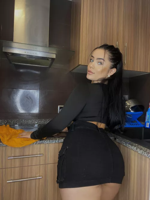 Would you date a chubby girl who cooks dinner for you?