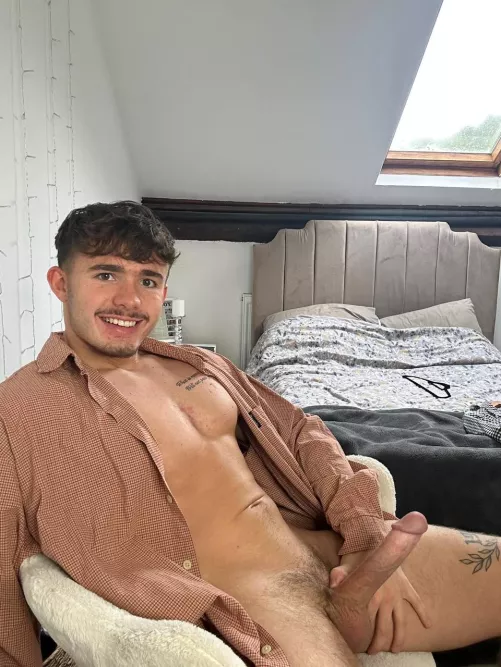 Would you let a 6ft giant breed you??