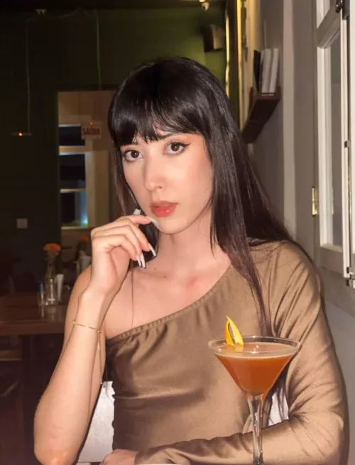 you would love to date a classy girl