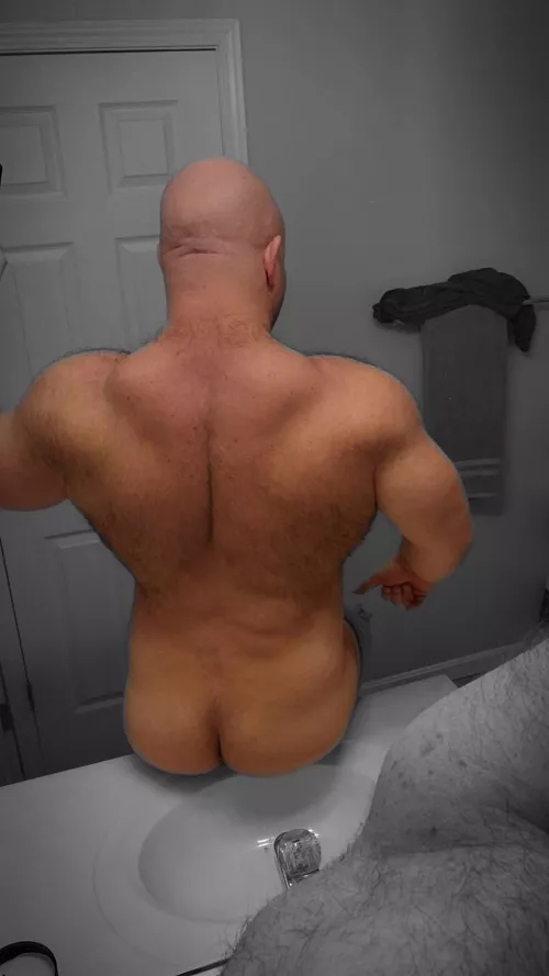 Can I sit on your sink?