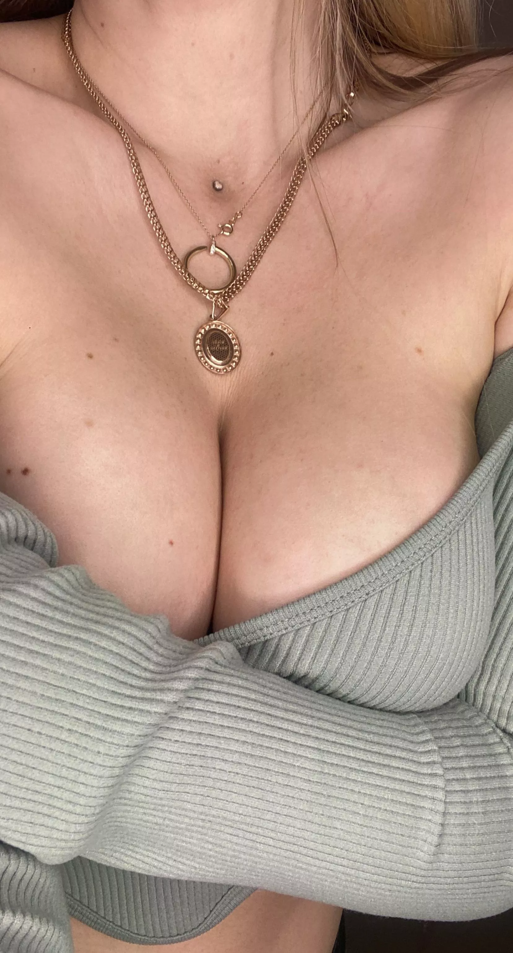 do natural boobs look good on my thicc body?