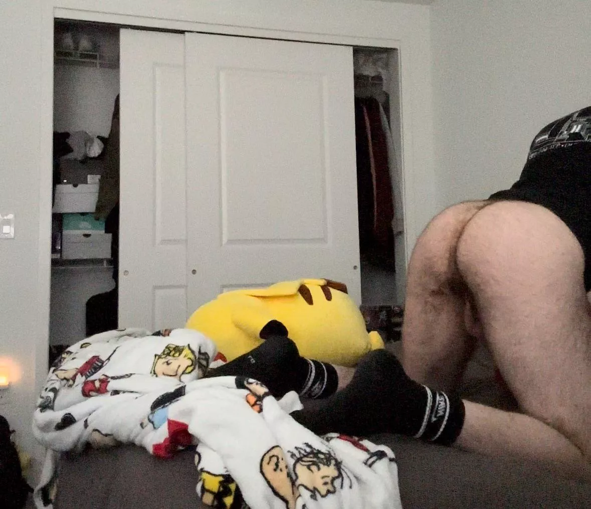 do u guys like hairy bottoms??