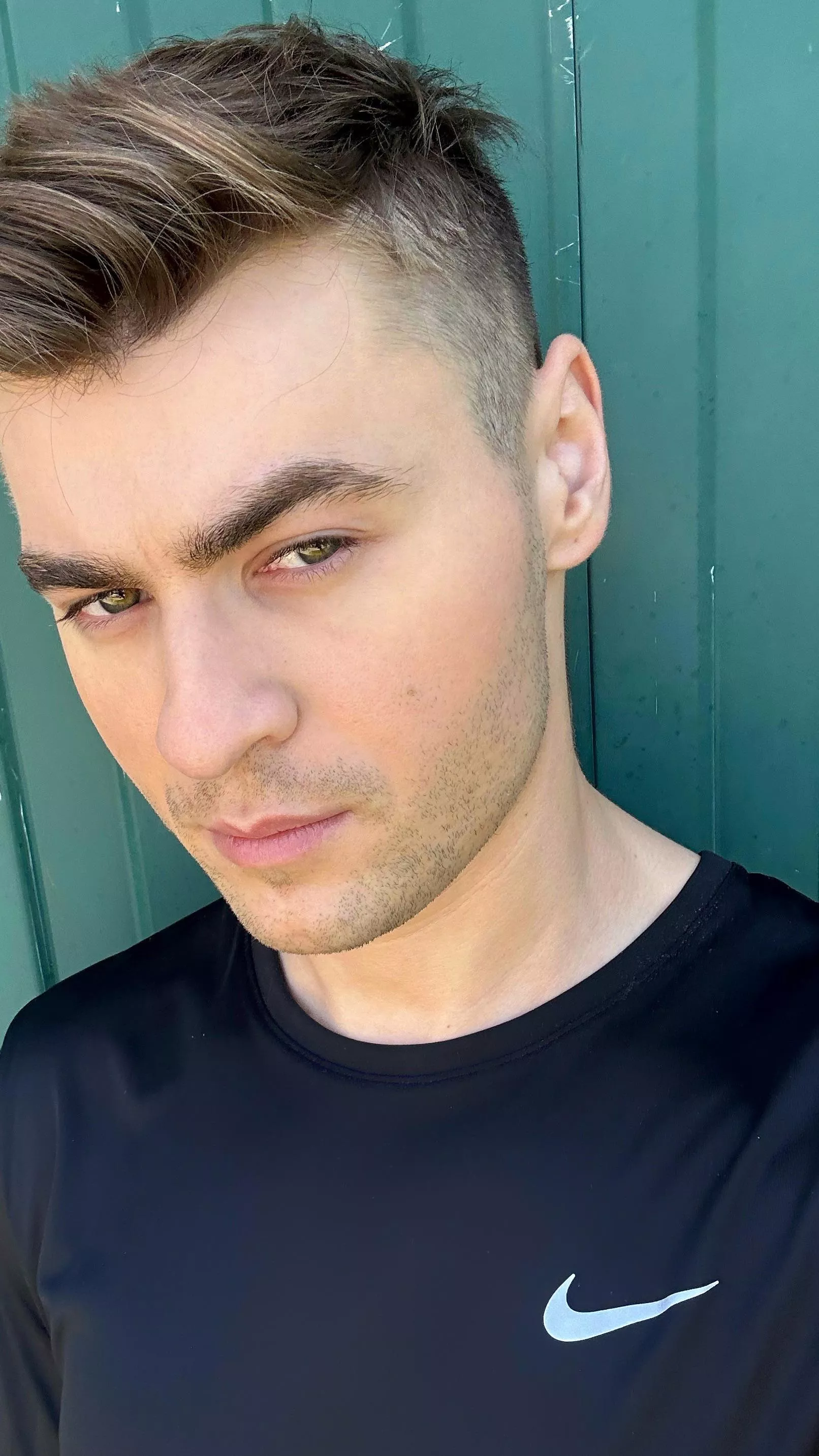 Do you guys tend to like a specific eye color?