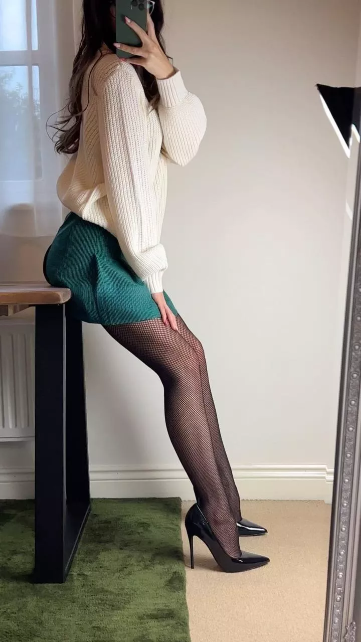 Happy Friday 💋 leave your weekday troubles behind and have a great weekend 😊