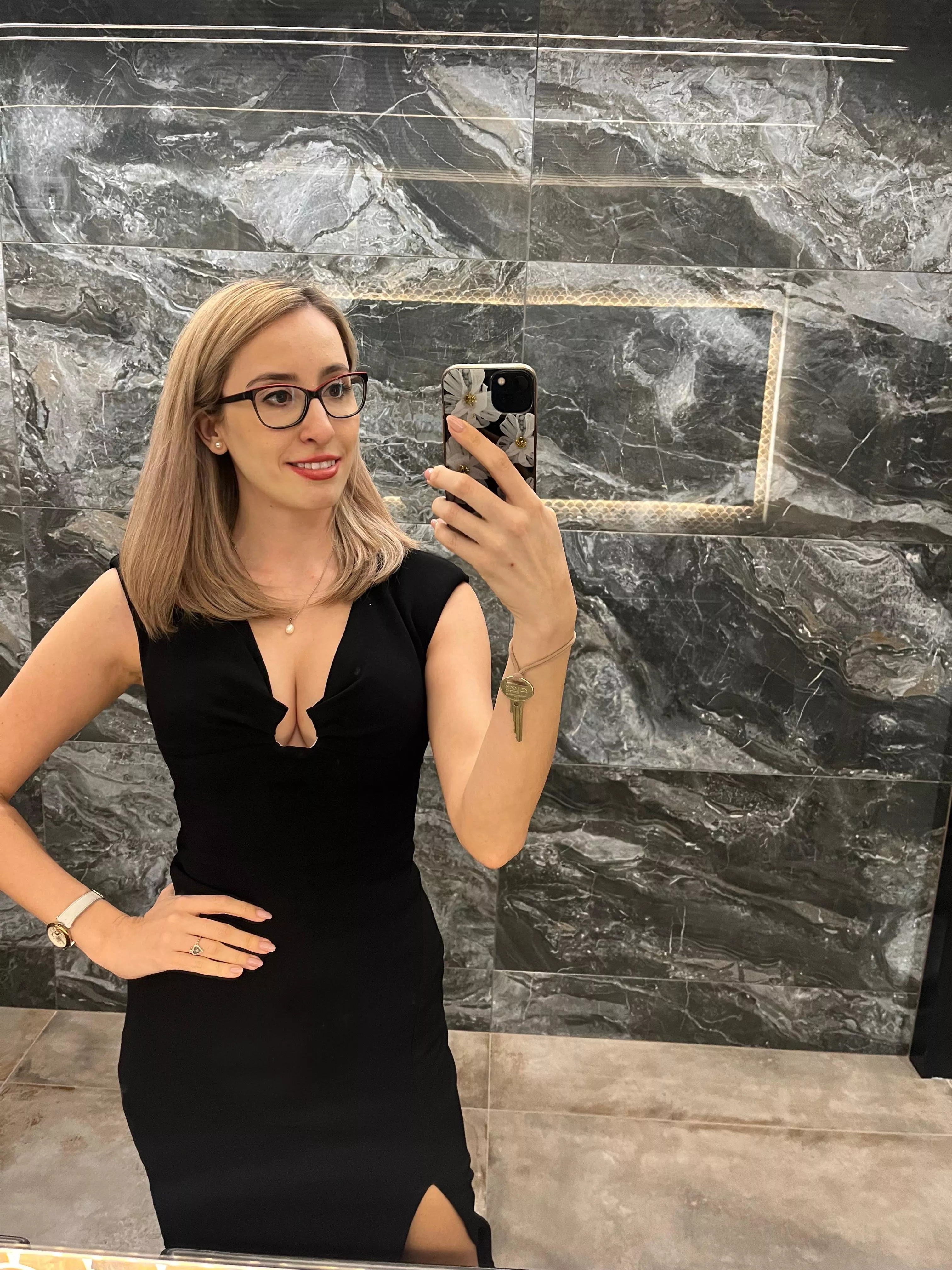 Happy Friday! Who else is working as well over the weekend? :))