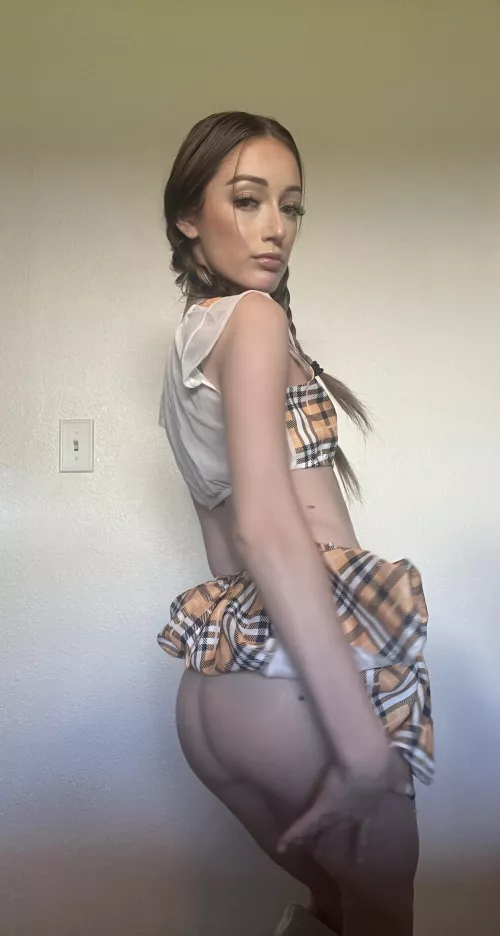 Hope some of you are into petite butts too :)