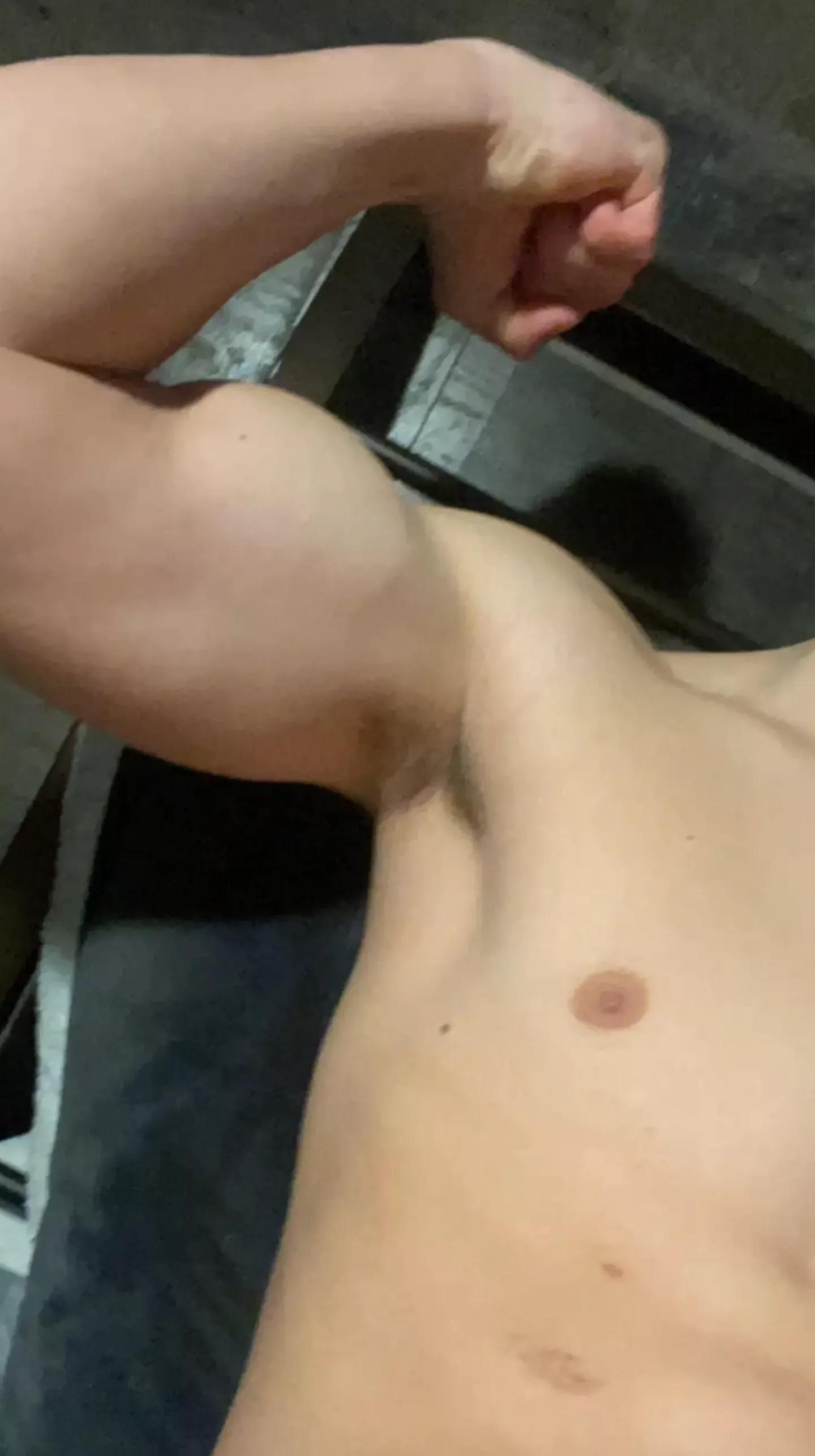 I love armpits, abs, feet, spit, socks, piss, domination. Feel free to message me