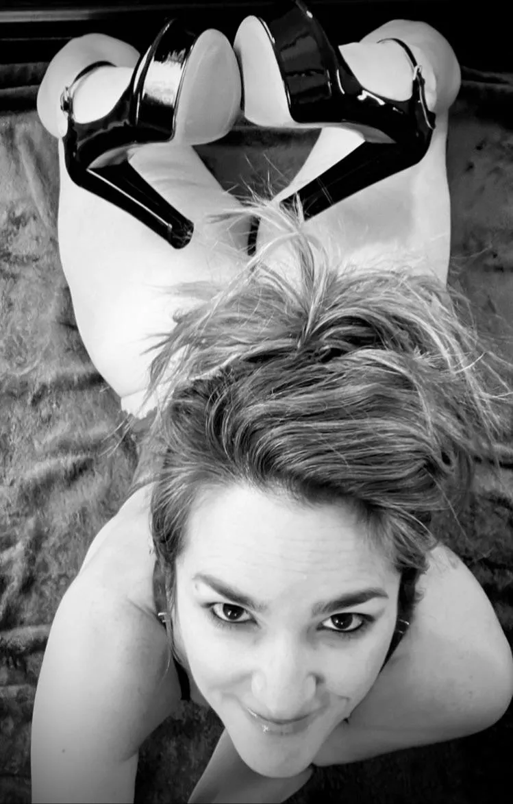I’d like your balls between them please