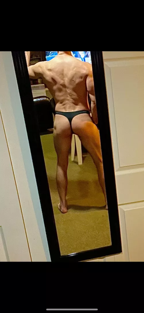 Looking for a muscle guy to join me