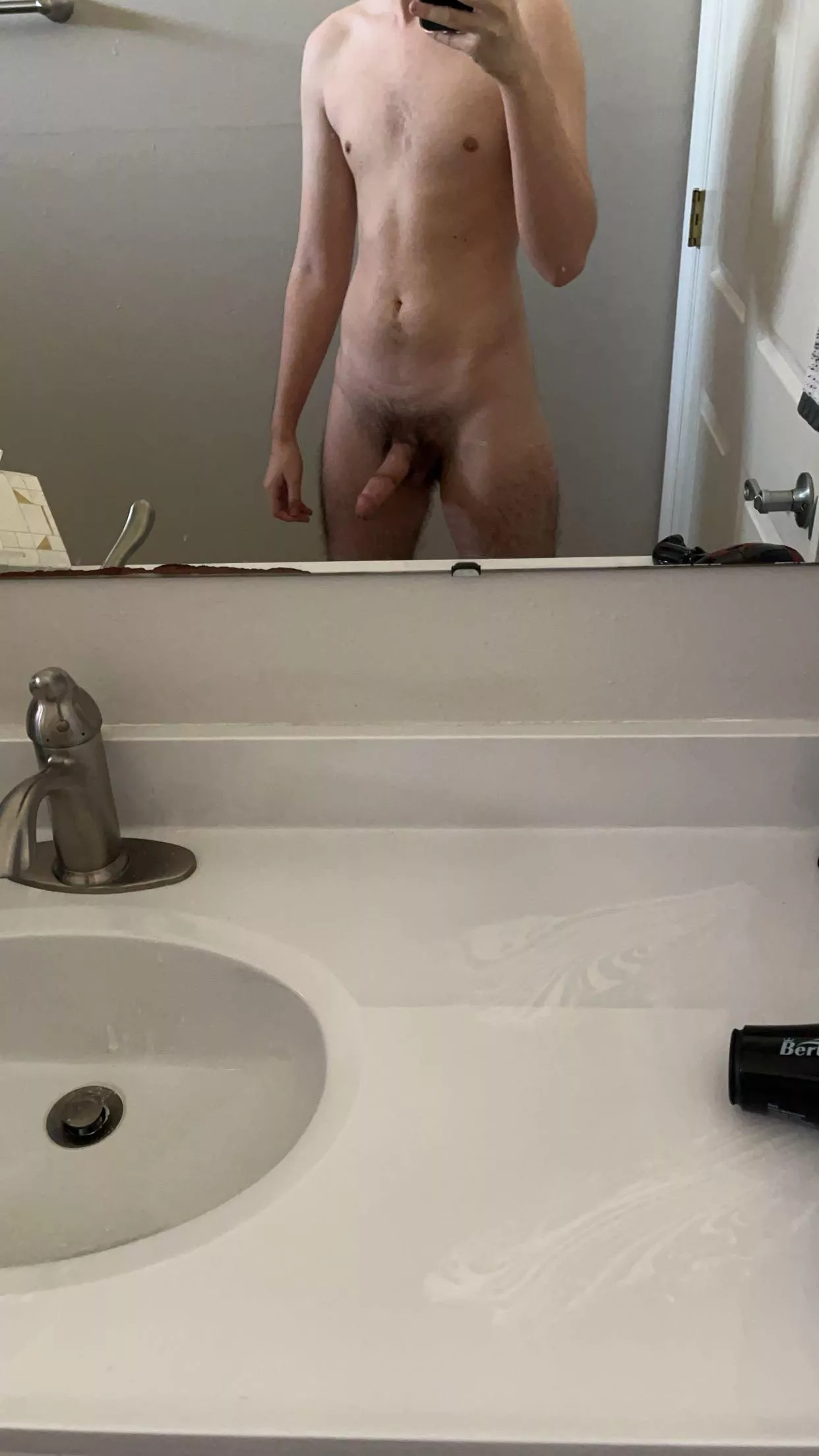 My teen body and dick in the bathroom ;)
