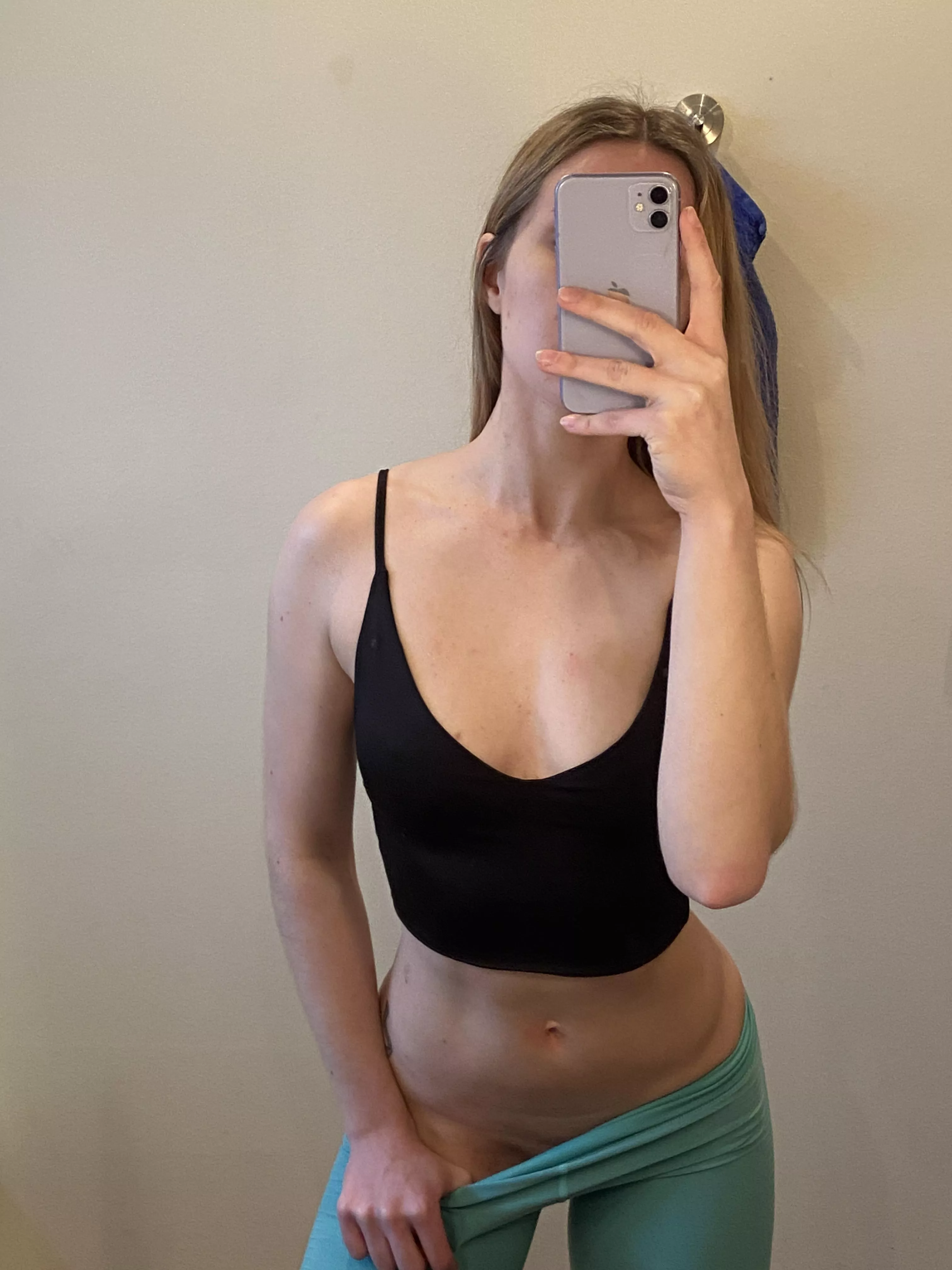 my tummy is waiting to be kisses [IMG]