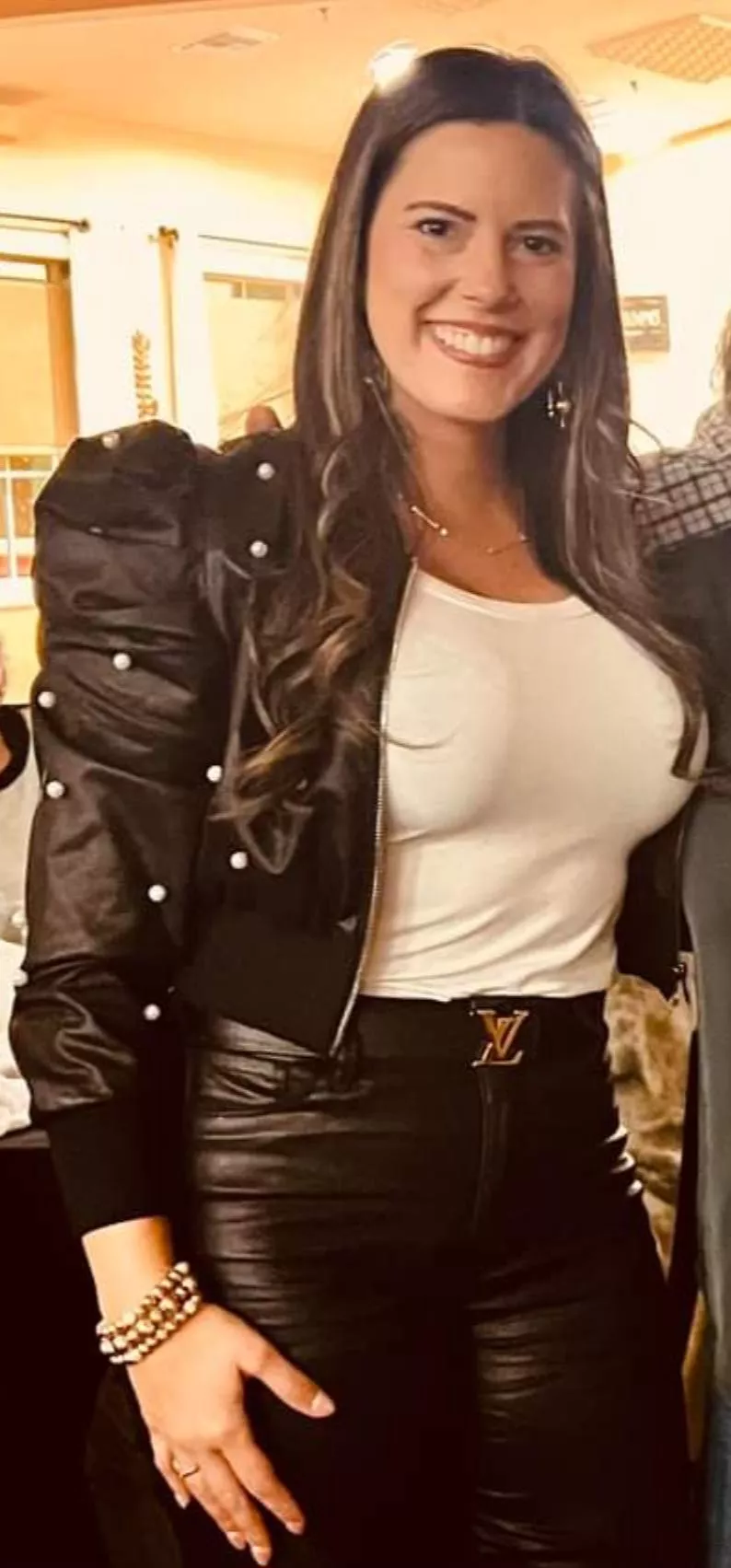 Nicely stacked mother of 5. Supermilf!!!