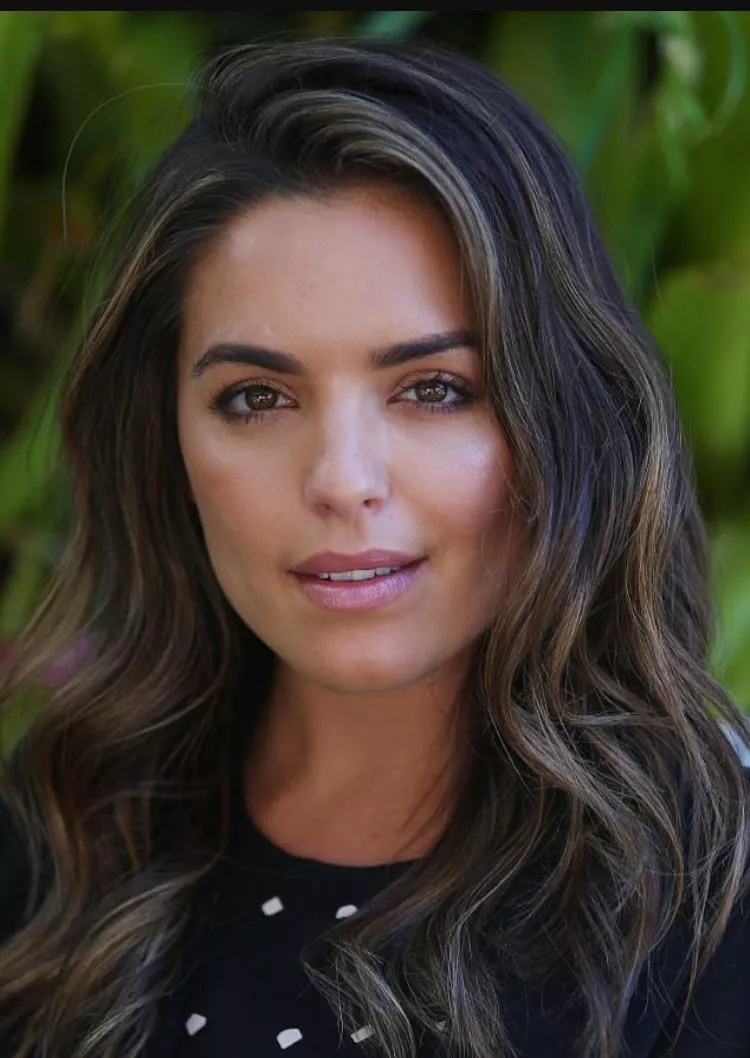 Olympia Valance