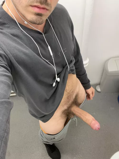Pulling out my big dick to show around campus today. Would I get your attention?