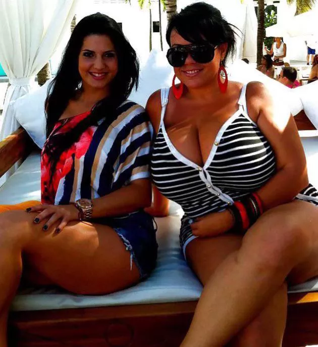 She’s got more than enough to share with everyone 🥰
