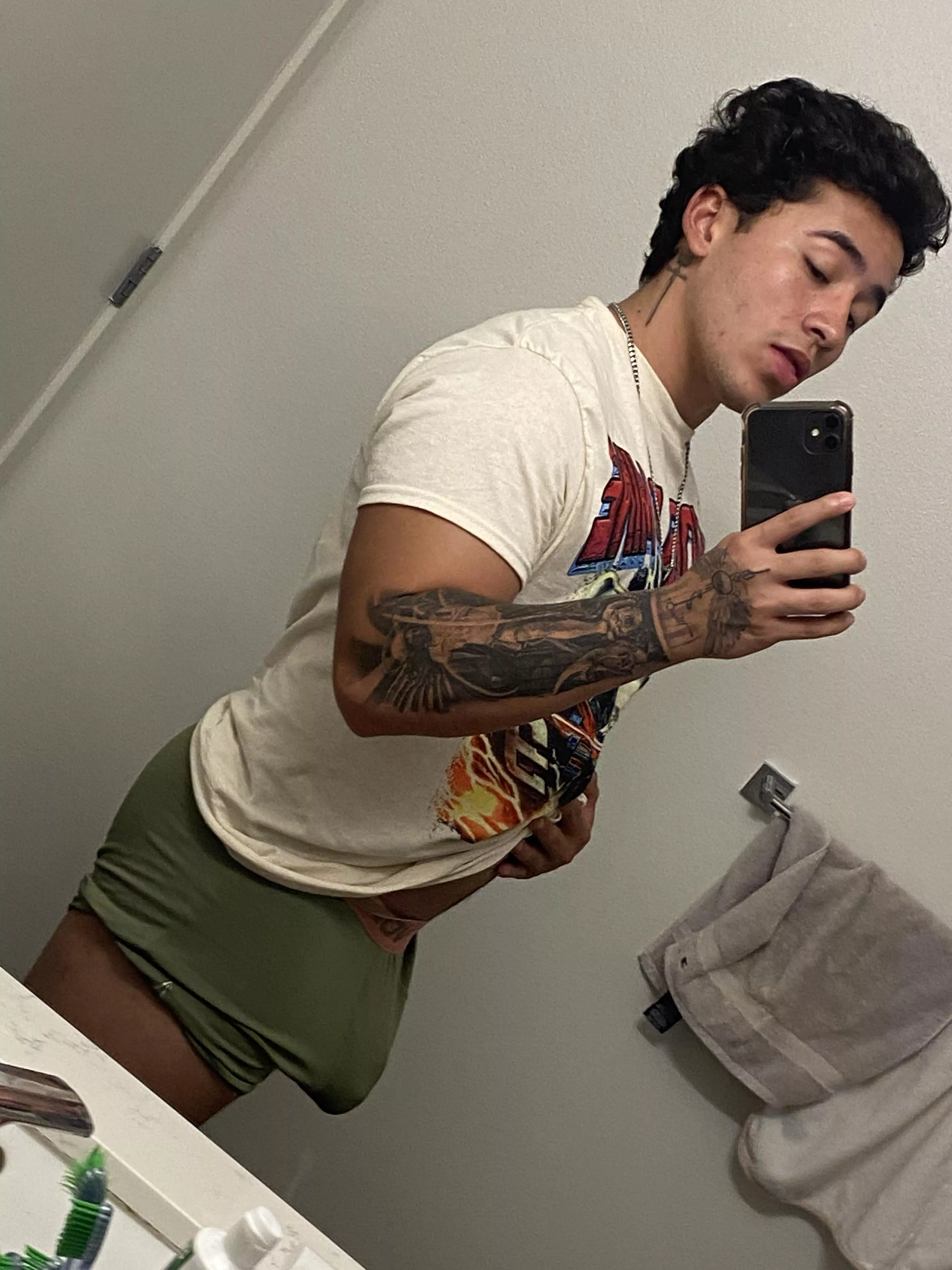 Someone suck me thru the underwear 😈