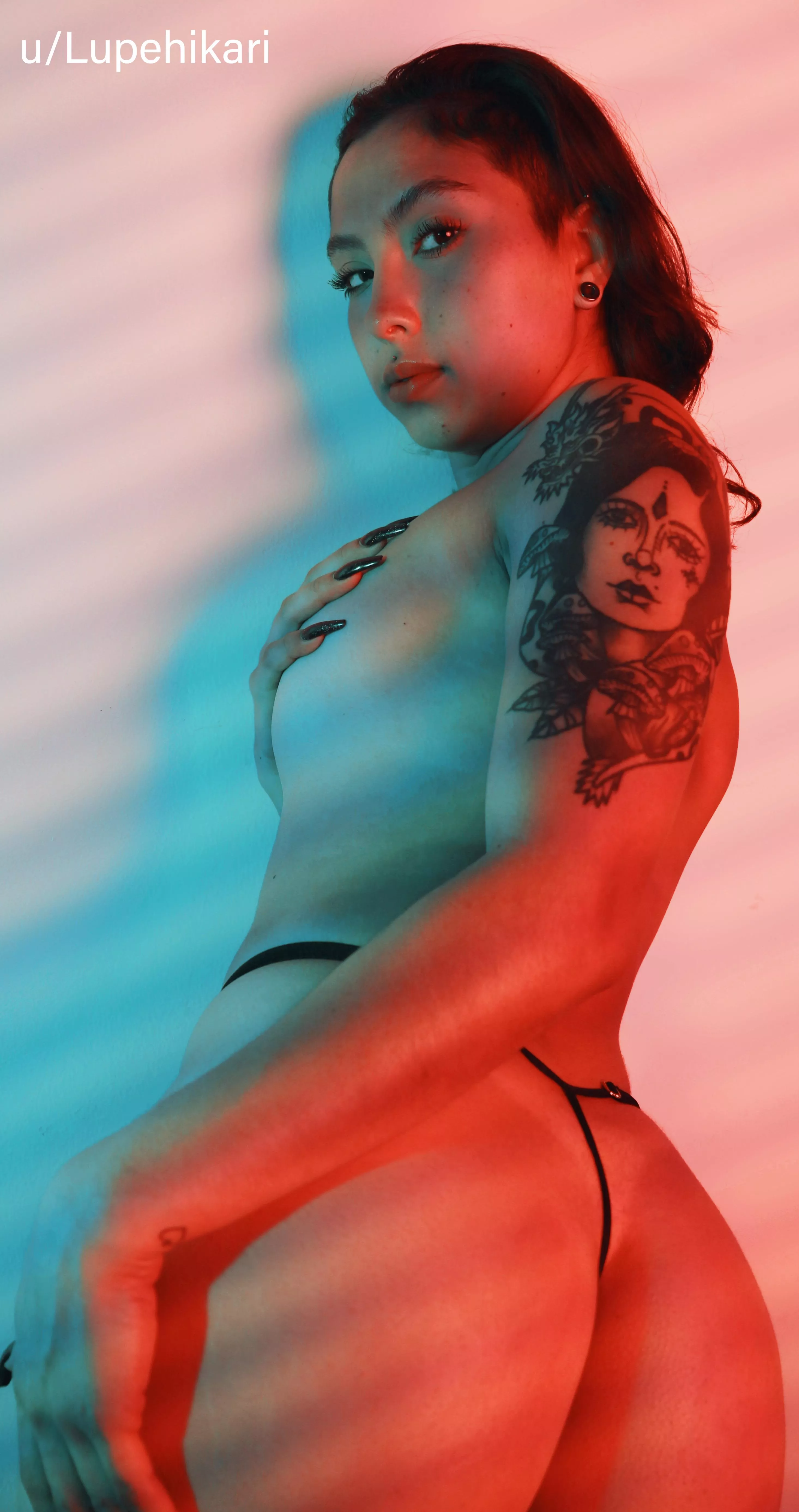 Sun stripes under my neon lights