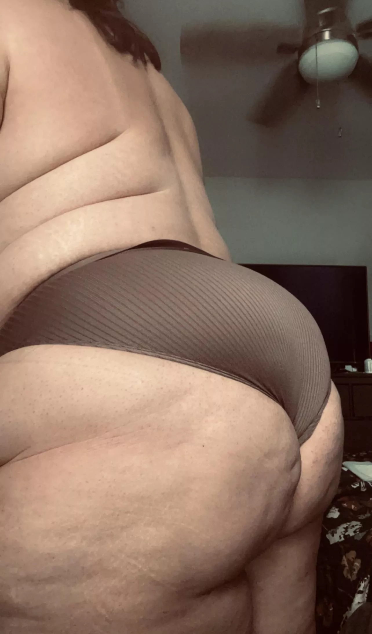 The way my ass just eats these up… 😉