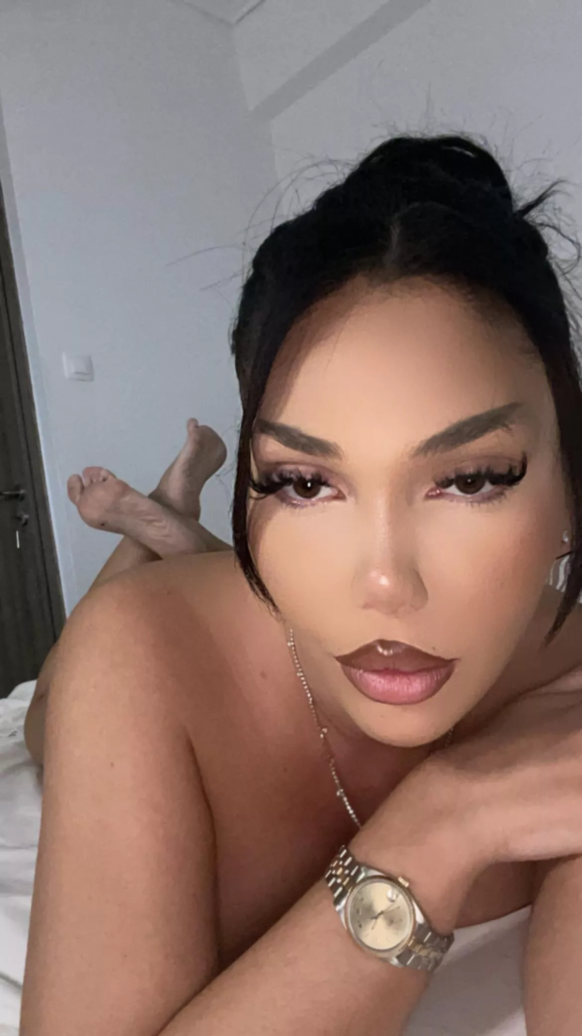 Ur bimbo babe is waiting for u in bed