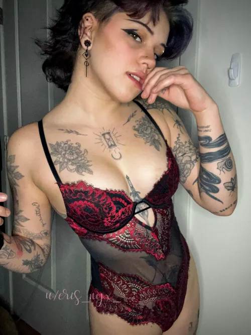 Who thinks they can please and pleasure me?