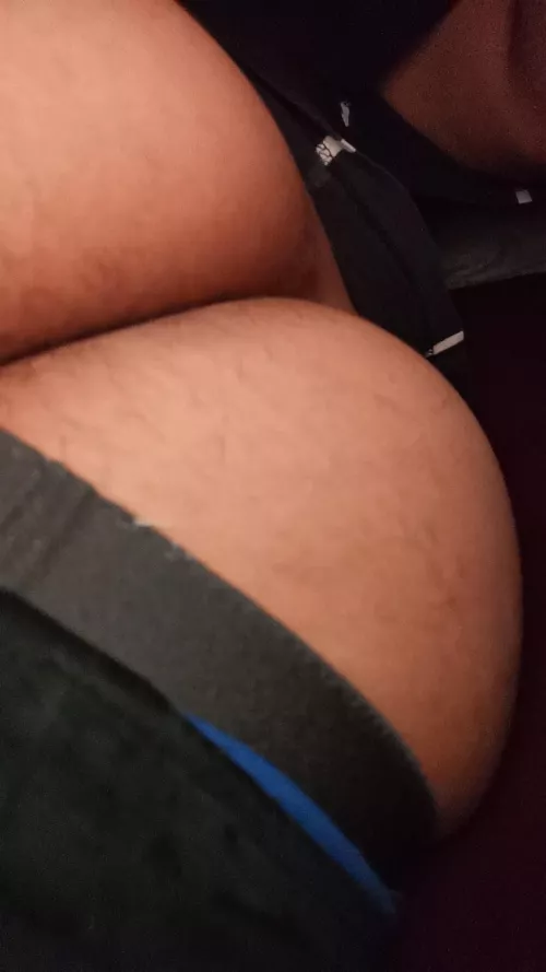 23, fat ass latino bottom here.