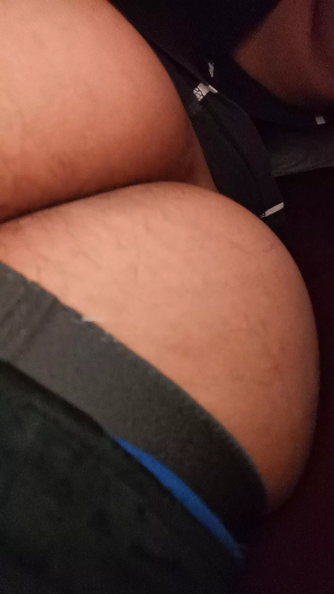 23, fat ass latino bottom here.