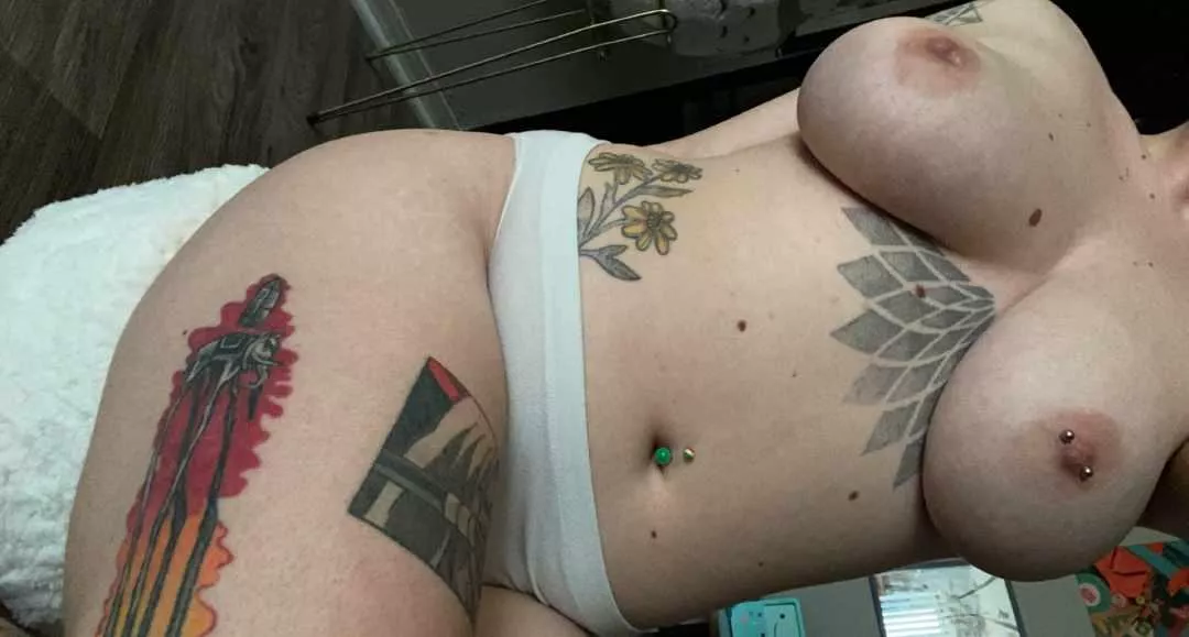 27F 5ft 125lbs feeling decent :)