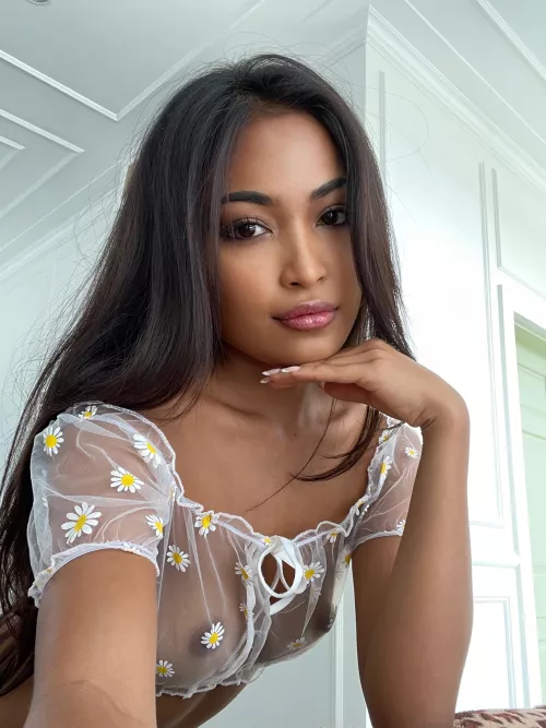 anyone here who would like to teach me private, i dont like go to school