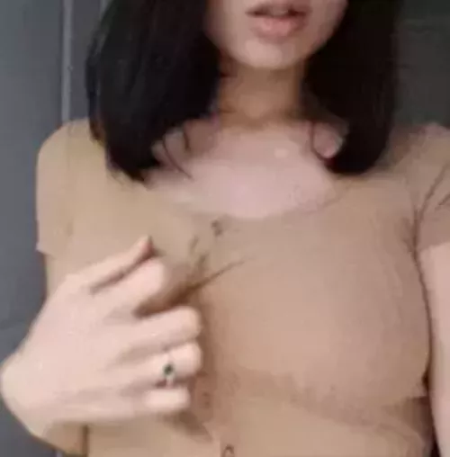 Anyone know her or the sauce?