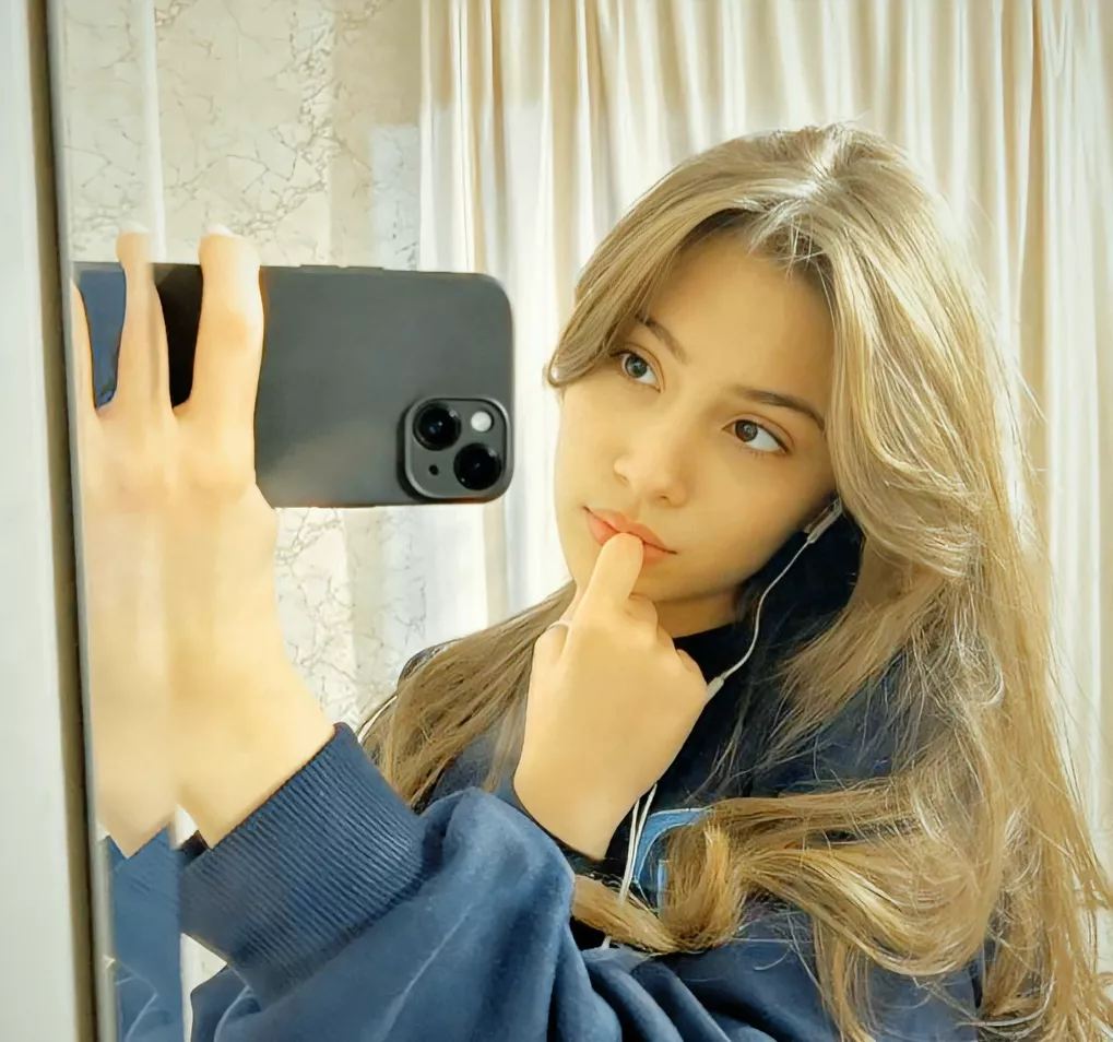 Beautiful Ossetian ...