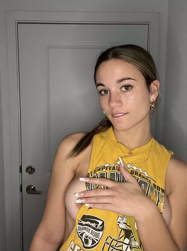 Been waiting to get home from class today to show off to older men on the internet