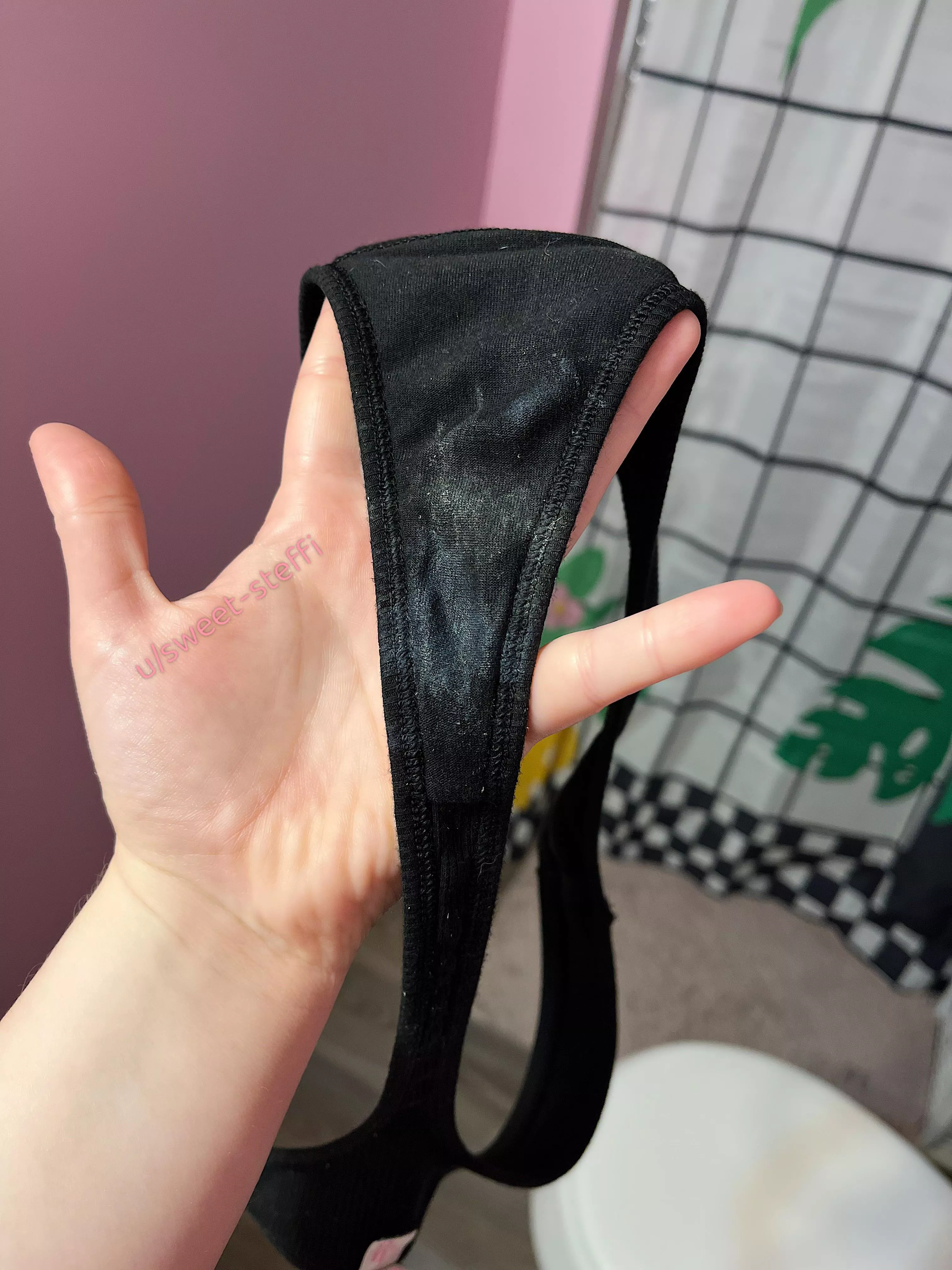 Black really is the best for showing off 🖤😋