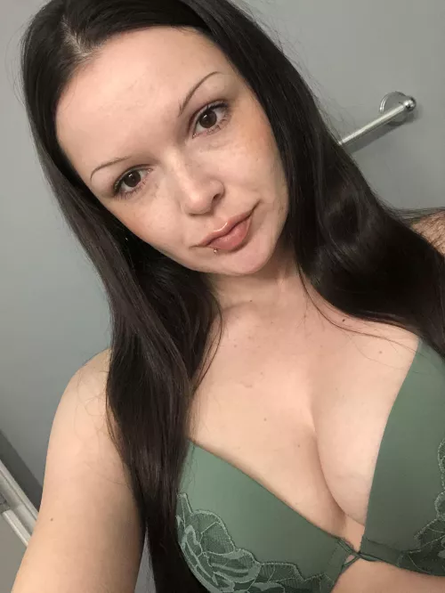 Dark eyes, dark hair