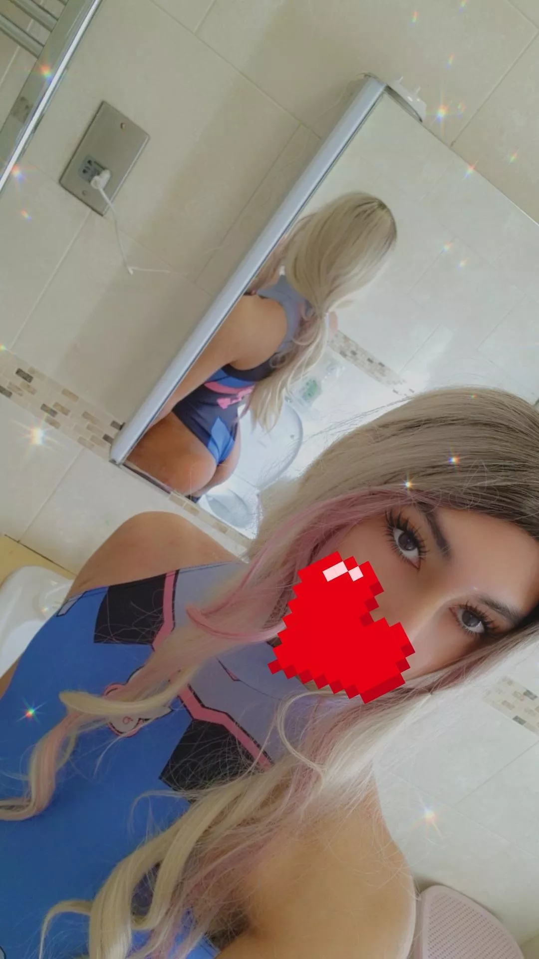 Do you guys like my D.VA cosplay? 🩷💙🖤