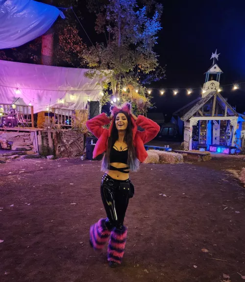 Doing variations of the Cheshire Cat costume are my faveeee 😍